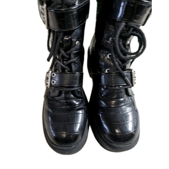 Forever 21 Black Croc Embossed Platform Combat Boots Buckle Moto Goth Sz 5.5 - Picture 8 of 14